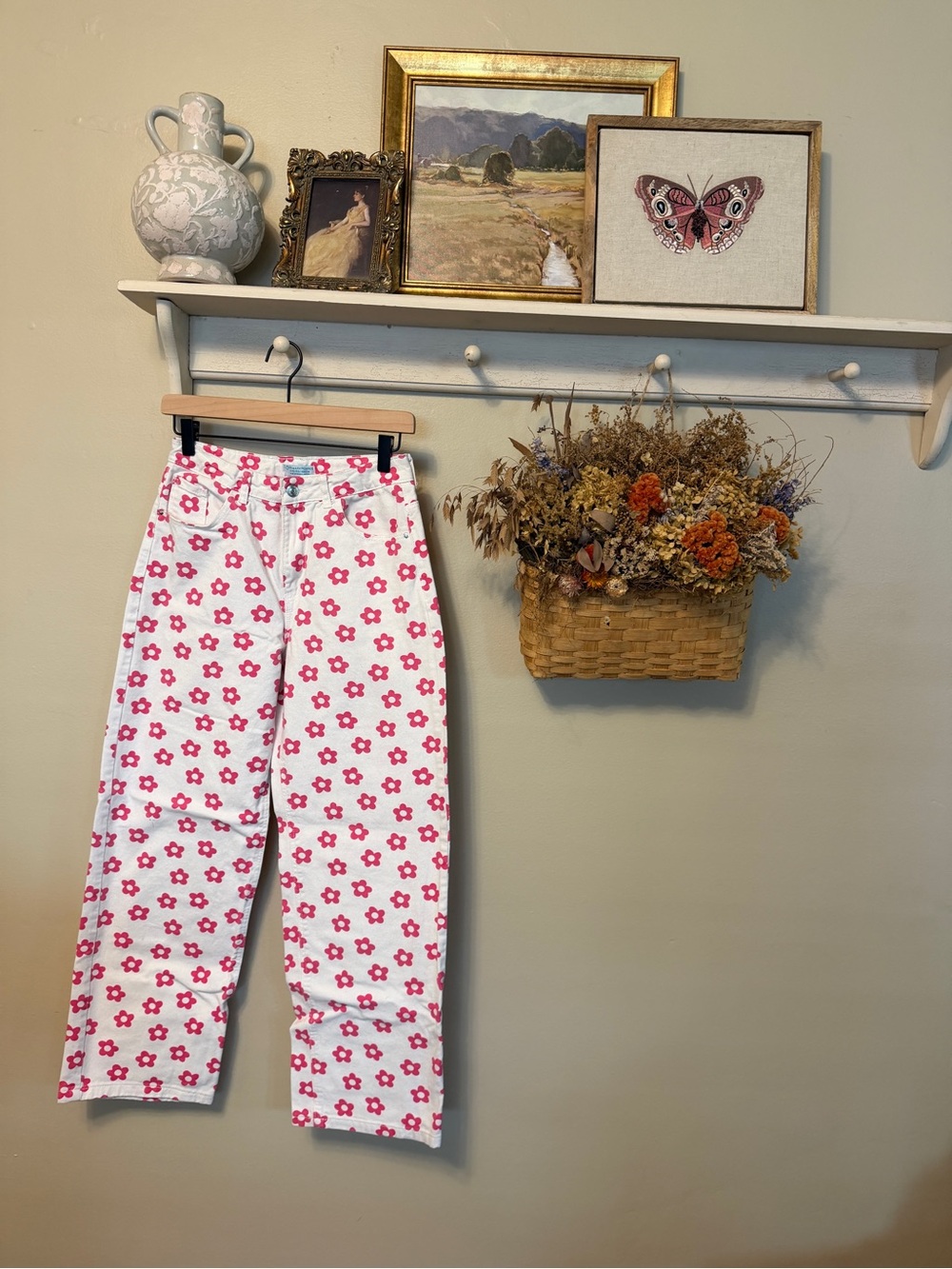 Primark White Pants with Pink Daisy Print
